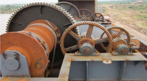 Dam Gears